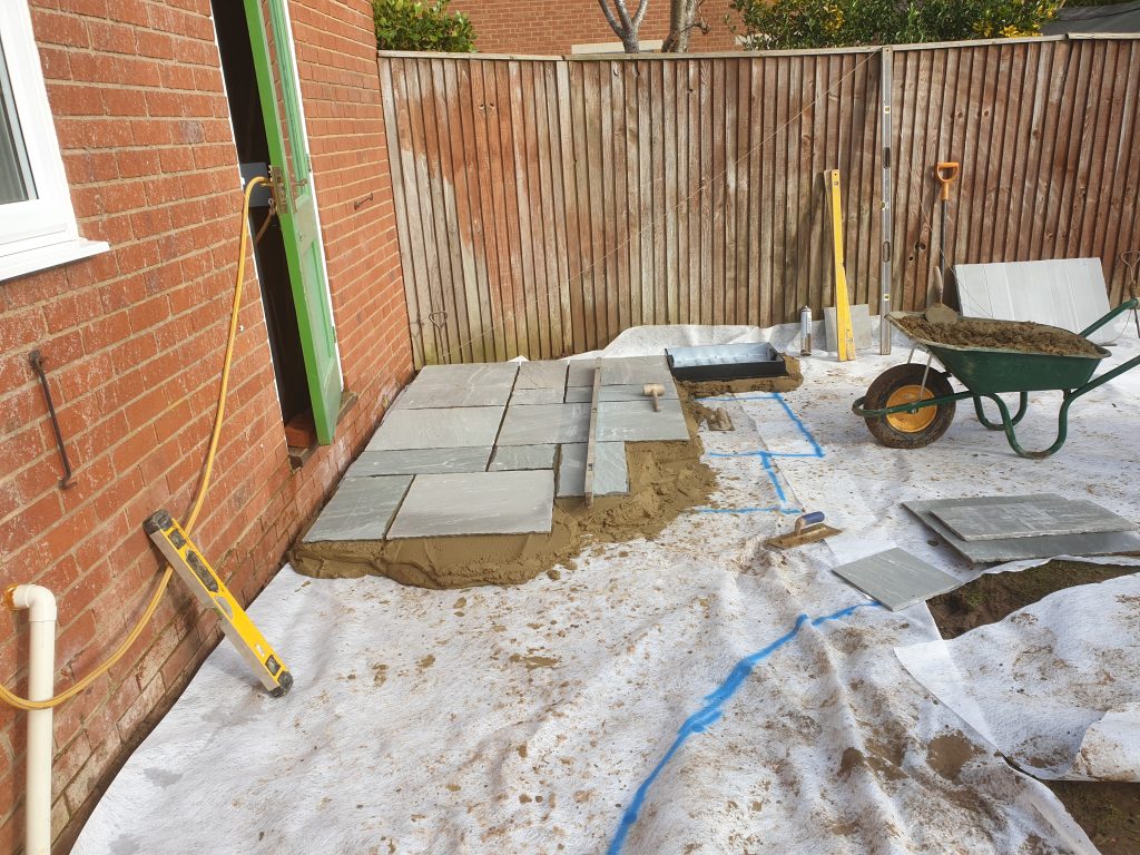 Grey Indian sandstone with curved edge (Hagbourne, Didcot)